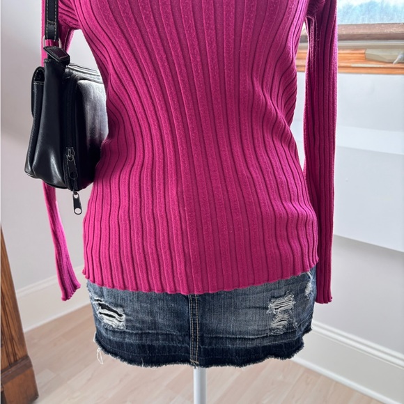 Early 2000’s Laura Ribbed Sweater 💗 - Picture 5 of 7